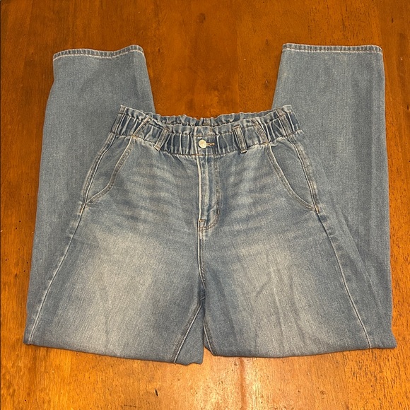 American Eagle Outfitters “Baggy Mom Jean” - Size 8 - Picture 8 of 14